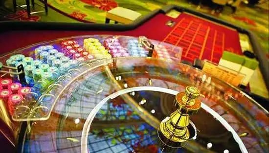 Antarmuka aplikasi bwb88 menampilkan slot dan opsi navigasi live dealer