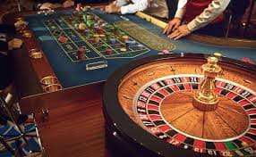 Antarmuka permainan Gaple Online di platform bwb88 menampilkan biji domino dan area bermain yang jelas